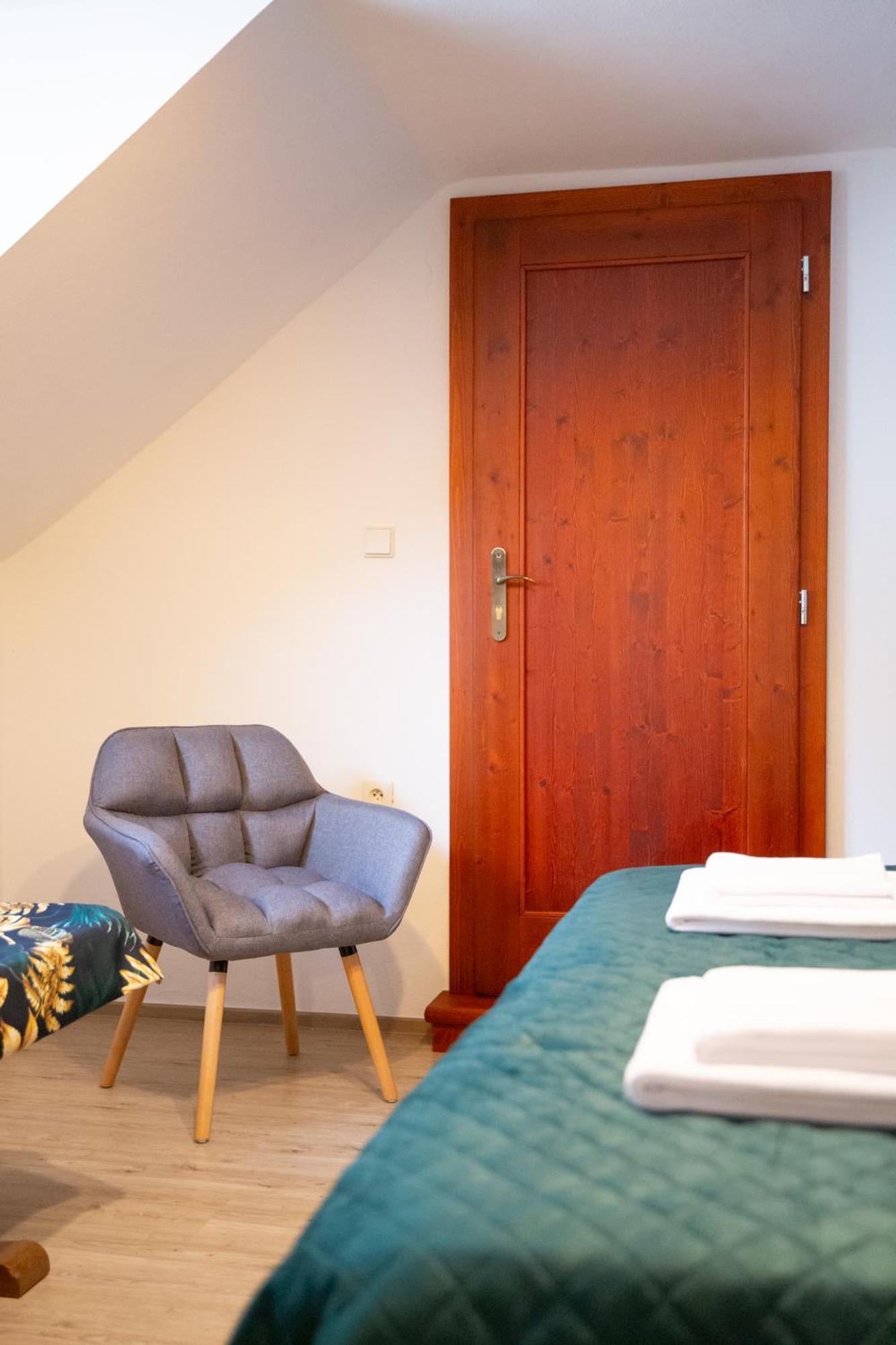 Rezidence Plesivec - Rodinny Apartman S 3 Loznicemi Český Krumlov Eksteriør bilde